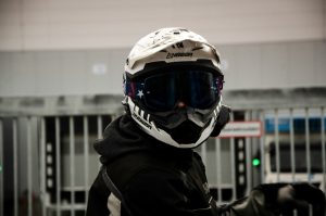 ciri helm berstandar SNI