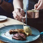 Tips Plating Steak agar Lebih Menggoda ala Restoran Fine Dining