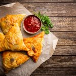 Samosa Kemilan Renyah yang Senantiasa Menggoda Selera di Tiap Gigitan